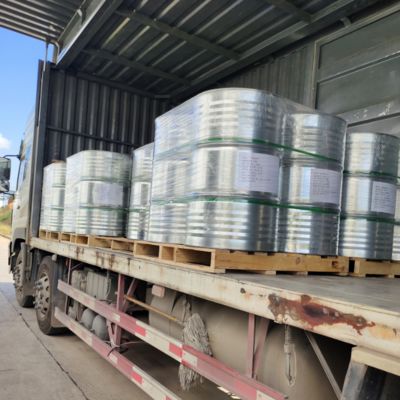 Хорошая цена Бесцветная до бледно-желтой жидкости с небольшим туманом допускается полиэтераминный отвердитель JEFFAMINE D-2000 онлайн